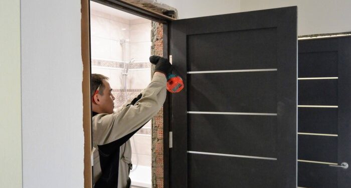 Основні характеристики броньованих дверей: що потрібно знати