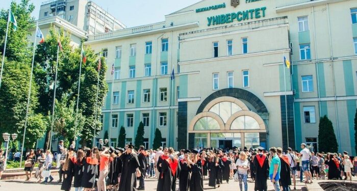 Особенности приобретения диплома в Одессе: как не стать жертвой мошенников