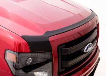 Защитный дефлектор капота — что это и как его выбирать