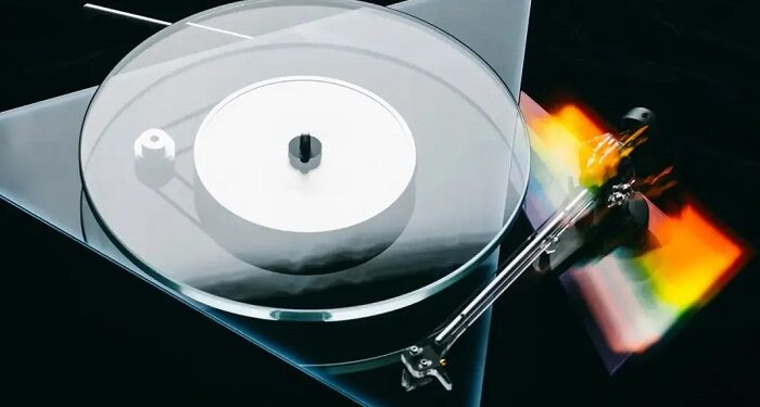 Програвачі вінілових платівок: переваги та найпопулярніші види
