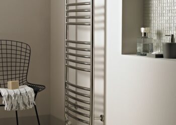 Электрические полотенцесушители: достоинства и монтаж
