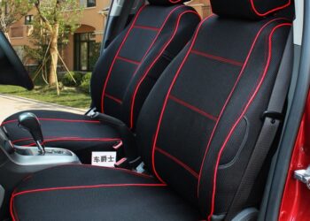 Популярные материалы для изготовления автомобильных чехлов