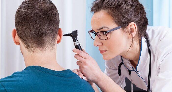 Лікар отоларинголог: що лікує і коли звертатися