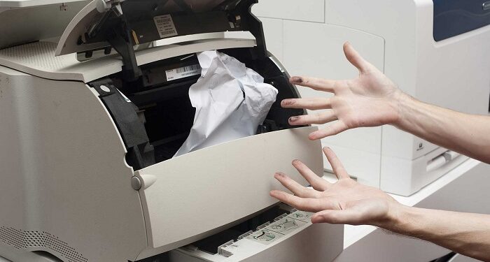 Причины, по которым принтер заминает бумагу в процессе печати