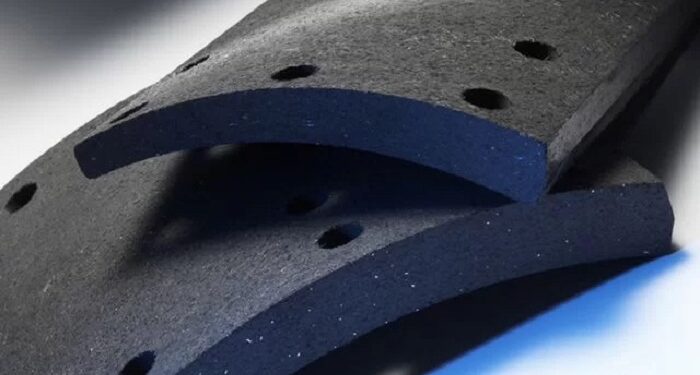 Як налепати гальмівні колодки на вантажівку МАЗ та правила