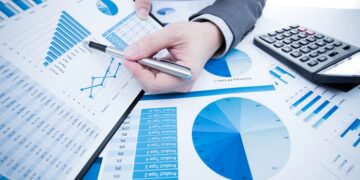 Management reporting system: types and role in business management