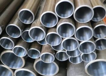 Труба безшовна стелва: поняття та використання, основні переваги