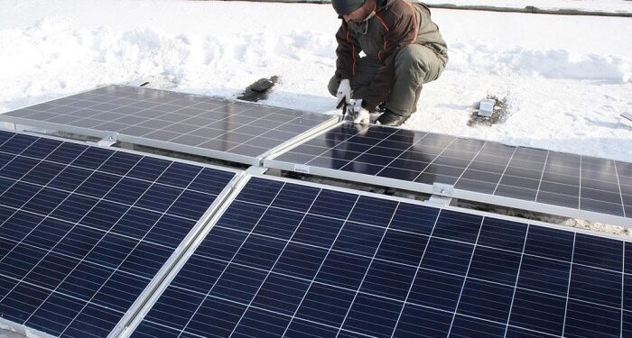 Монтаж сонячних панелей взимку: спростування міфів і реальність