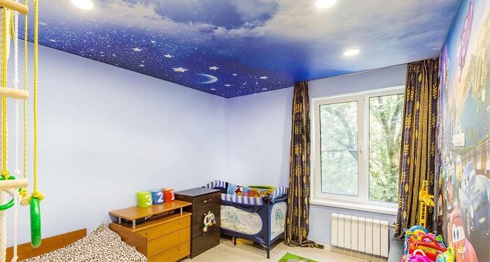 Натяжной потолок в детскую: достоинства, установка и рекомендации по выбору