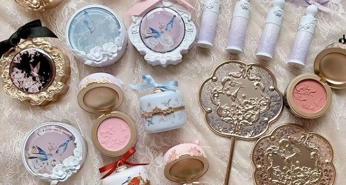 Тіні від Flower Knows: асортимент, основні переваги та вибір