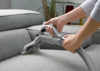 Профессиональная чистка мягкой мебели: сияние чистоты без лишних хлопот