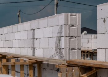 Відкрите планування у газобетонних будинках: як розрахувати несучі стіни