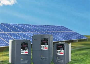 Инвертор для солнечных батарей: требования, достоинства и выбор