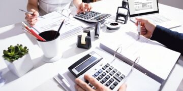 Сдача налоговой отчётности: основные требования и правила