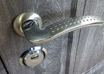 Можно ли самостоятельно установить новые замки