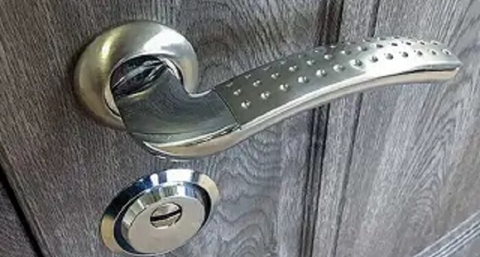 Можно ли самостоятельно установить новые замки