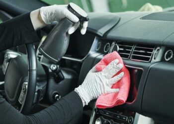 Правильный уход за салоном машины