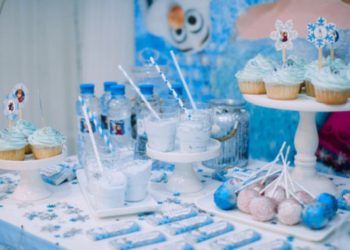 Як створити стильний кенді бар: роль одноразового посуду в оформленні