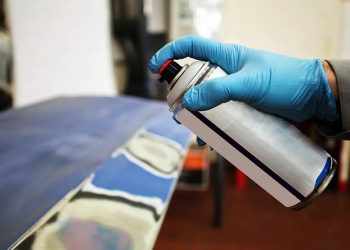 Коли автофарба в балончику допомагає